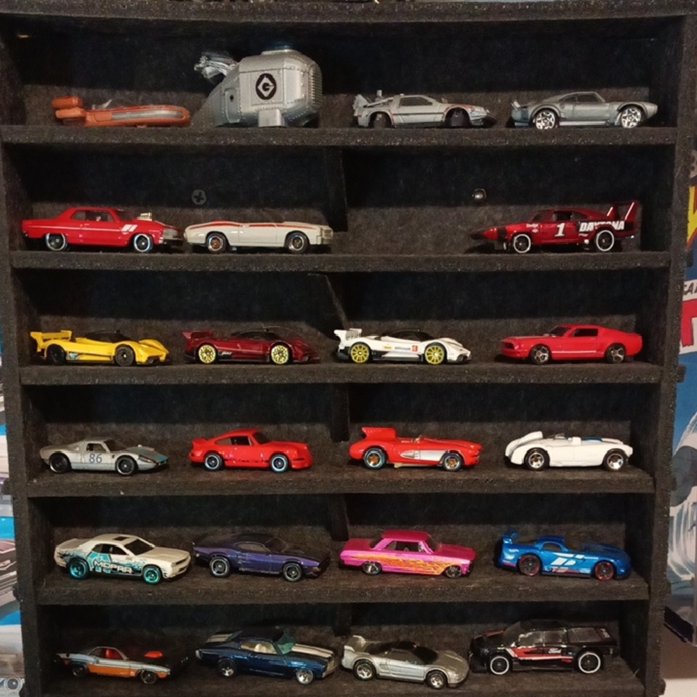 6 Tier Felt Covert Wall Shelf 1.5ft X 1.5ft X 2.3inch With 26 Assorted Hotwheels